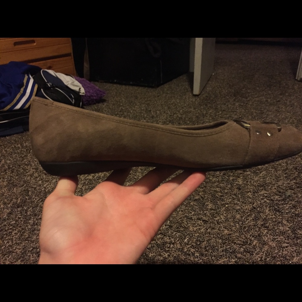 Flats - Picture 2 of 2